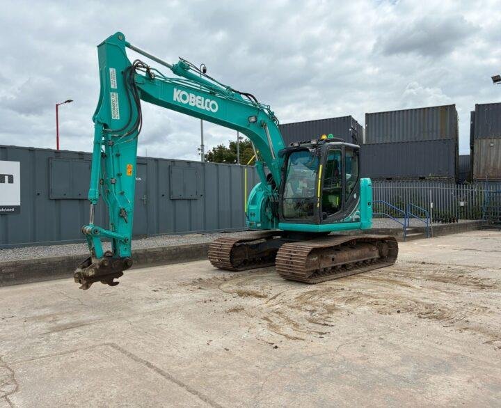 Excavator Kobelco SK140SRLC-5