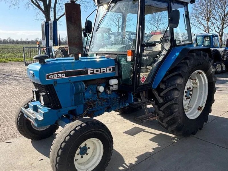 Tractor Ford New Holland 4830 (A)