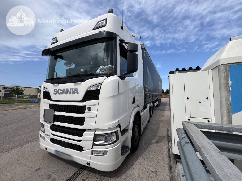 Truck Scania R 540 B8x4HA