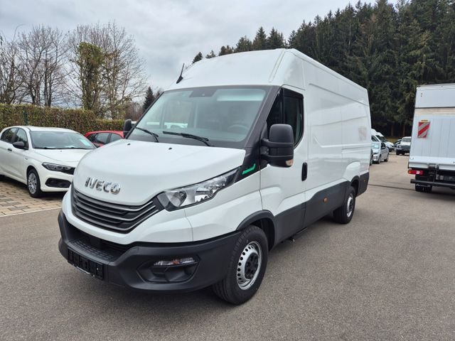 Transporter Iveco 35S14A