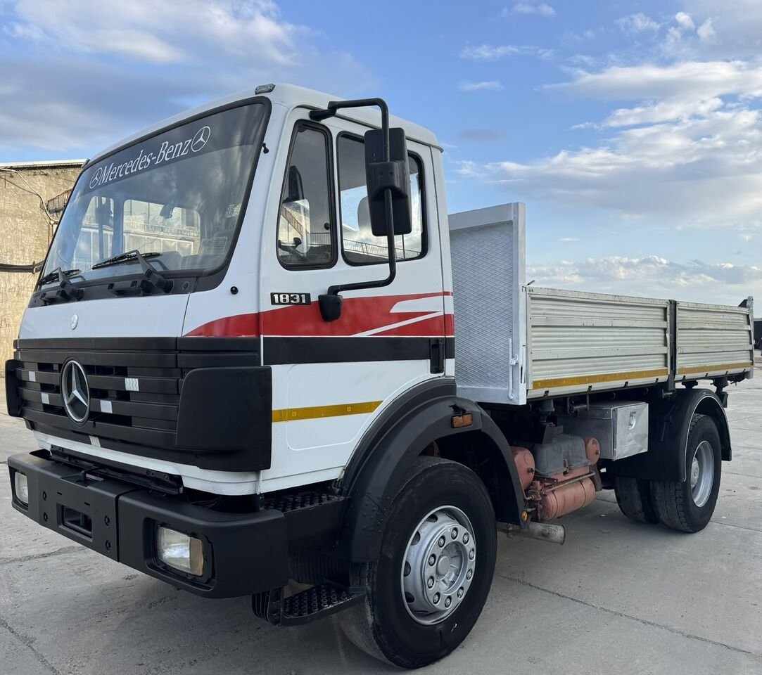 Truck Mercedes Benz 932.31