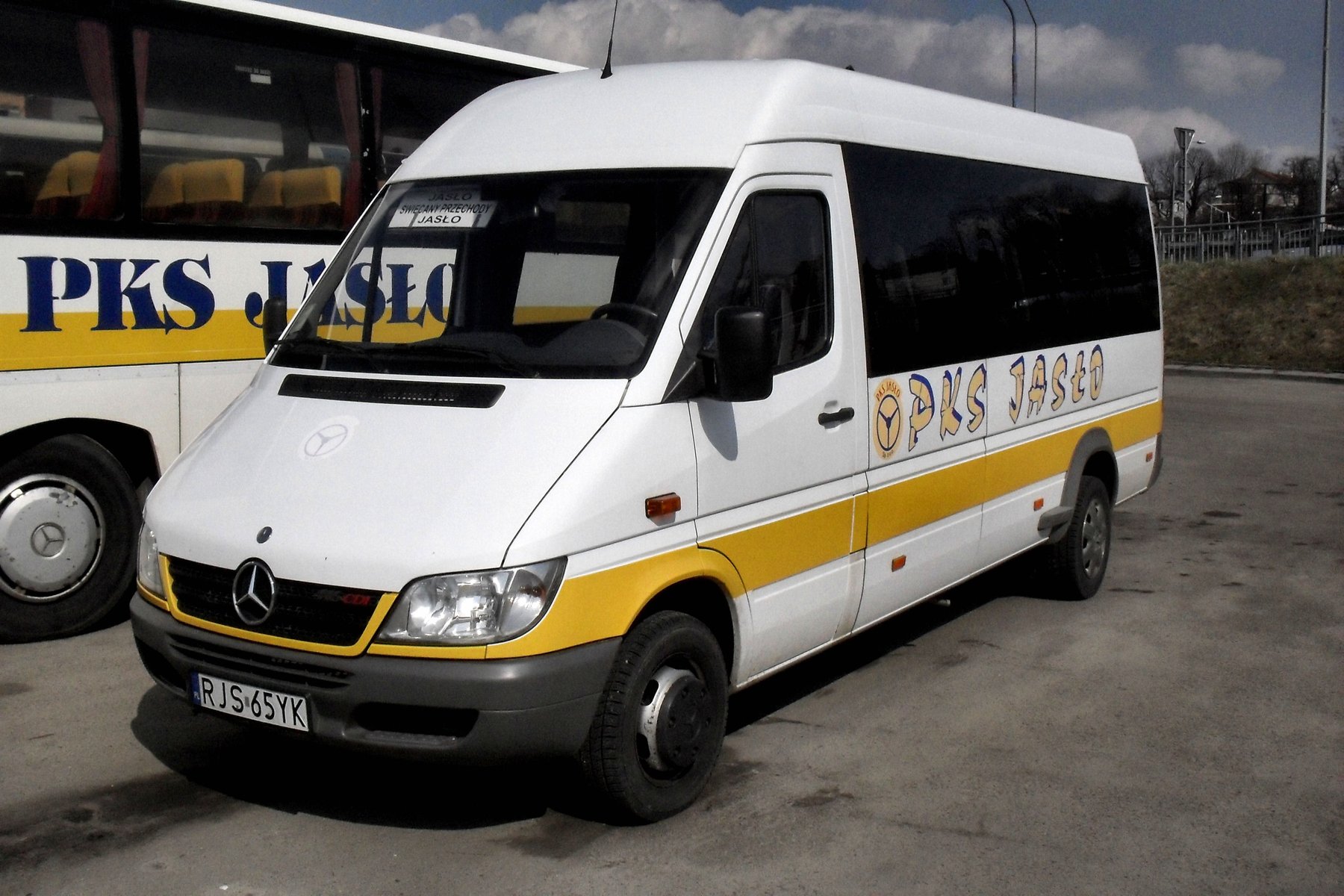 Samochód ciężarowy Mercedes Benz MERCEDES-BENZ 416 CDI
