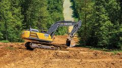 John Deere 2454D Road Builder
