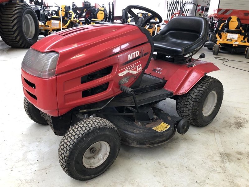 Ride-on mowers MTD 130-650F000 - MTD Lawn Tractor
