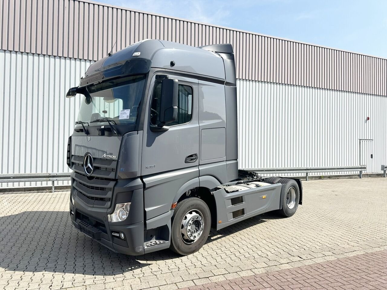 Truck Mercedes Benz 1851 LS