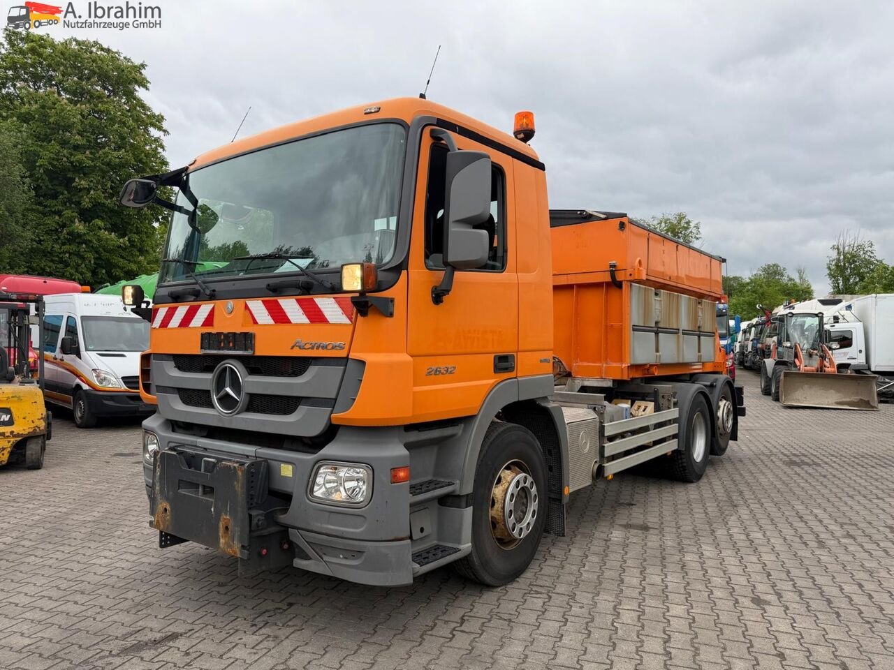 Truck Mercedes Benz 2550 L 6x2