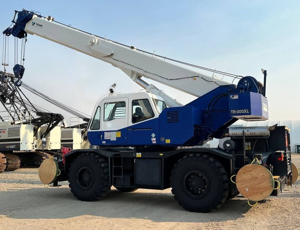 Mobile & rough terrain cranes Tadano GR300XL