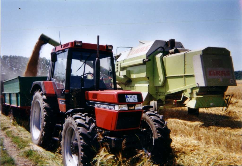 Tractor Case IH 745 XL