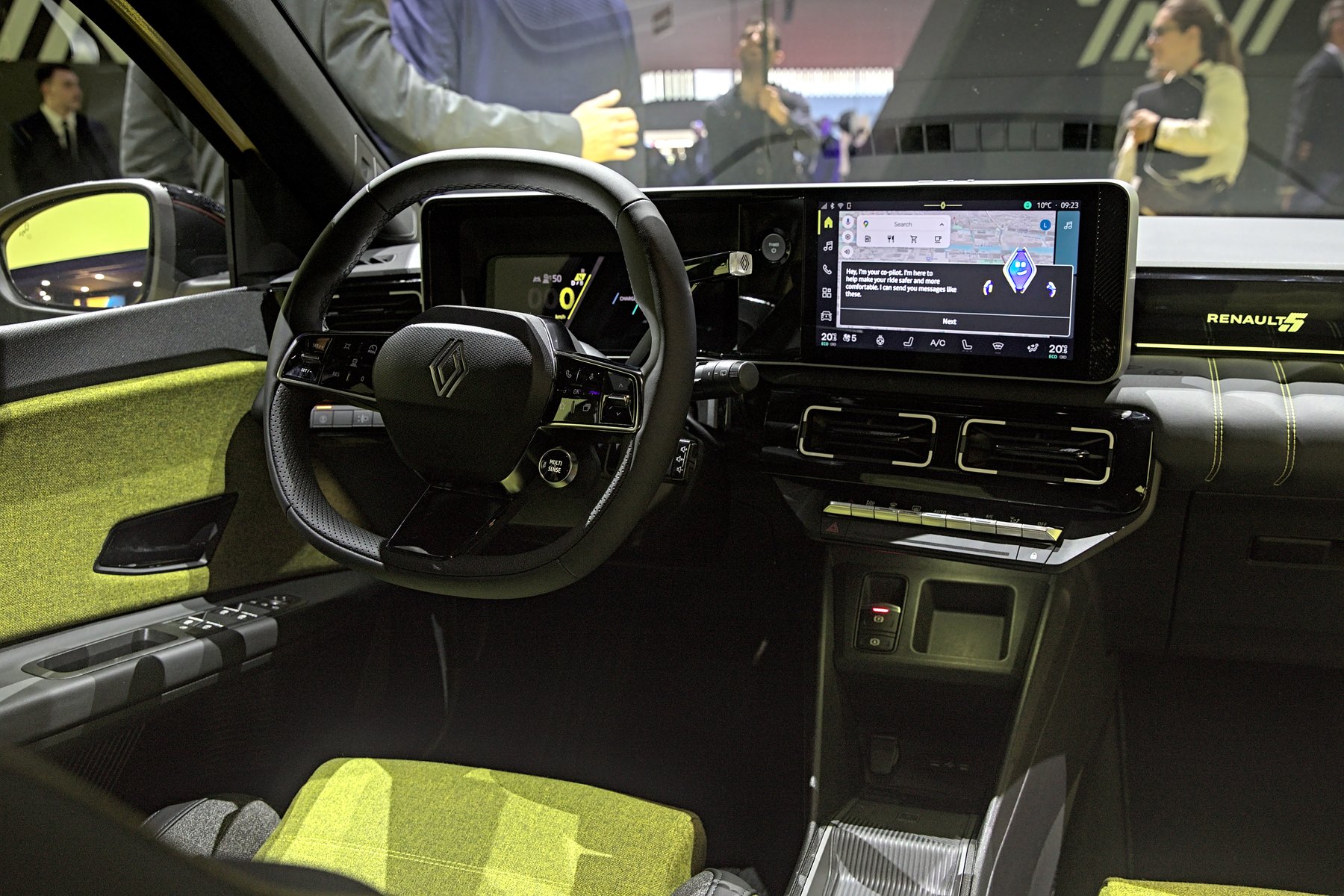 Renault E-TECH D WIDE