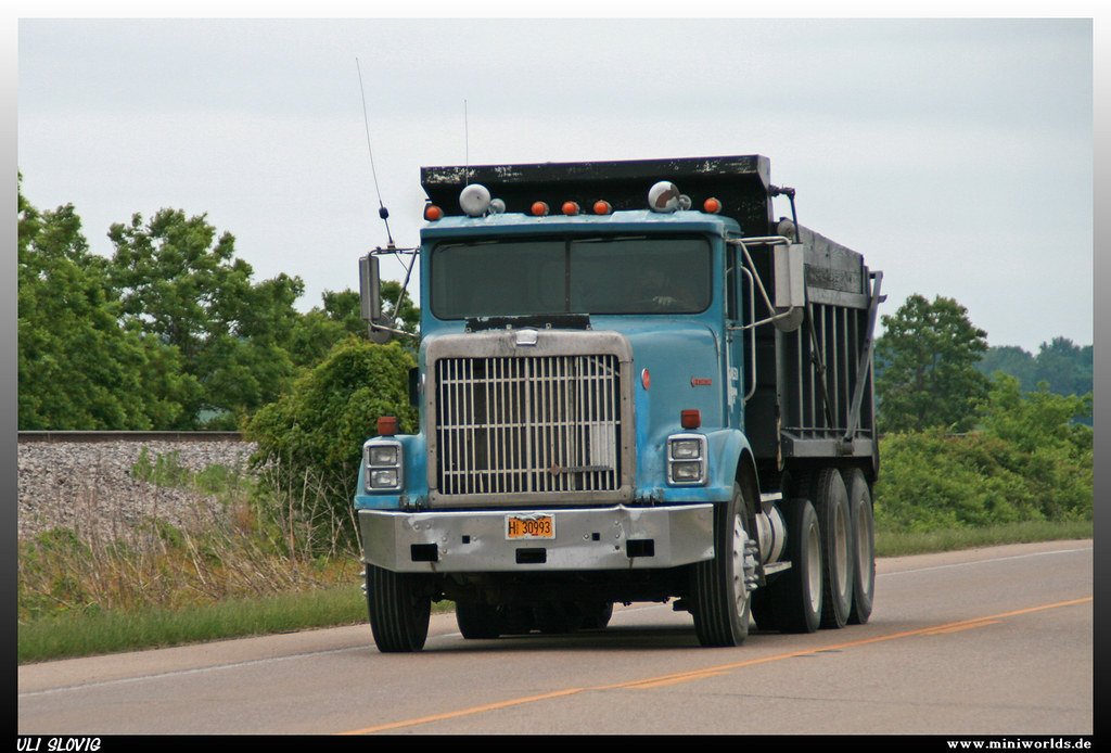 Truck International F-9300