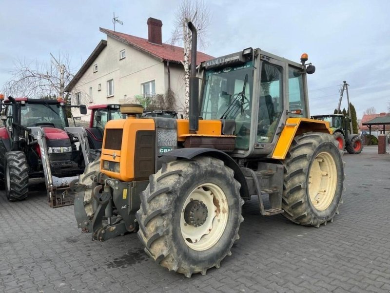 Tractor Renault 120-54 TX