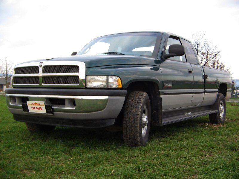 Van Dodge RAM 2500 5.9