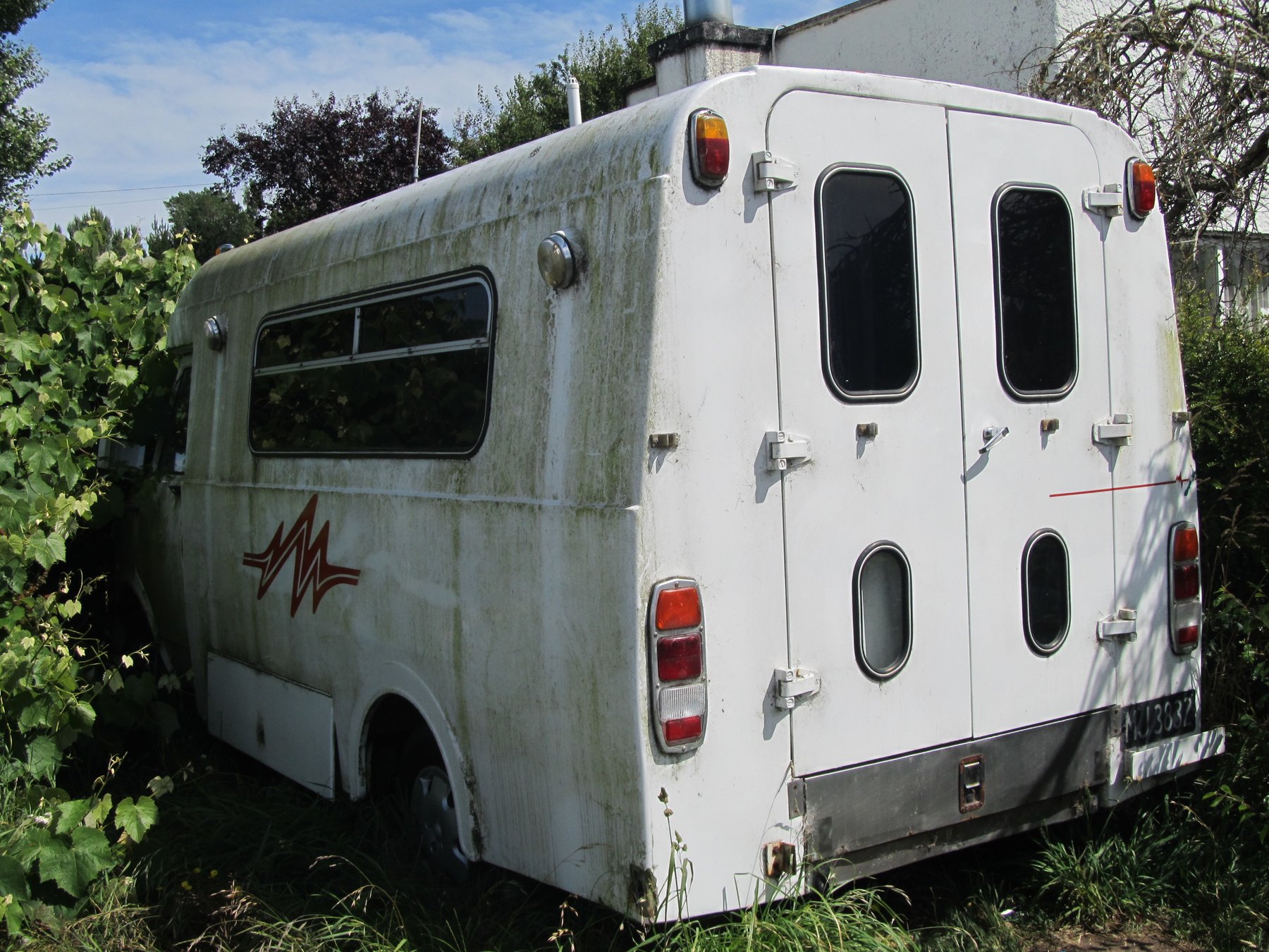 Van Bedford CF 280