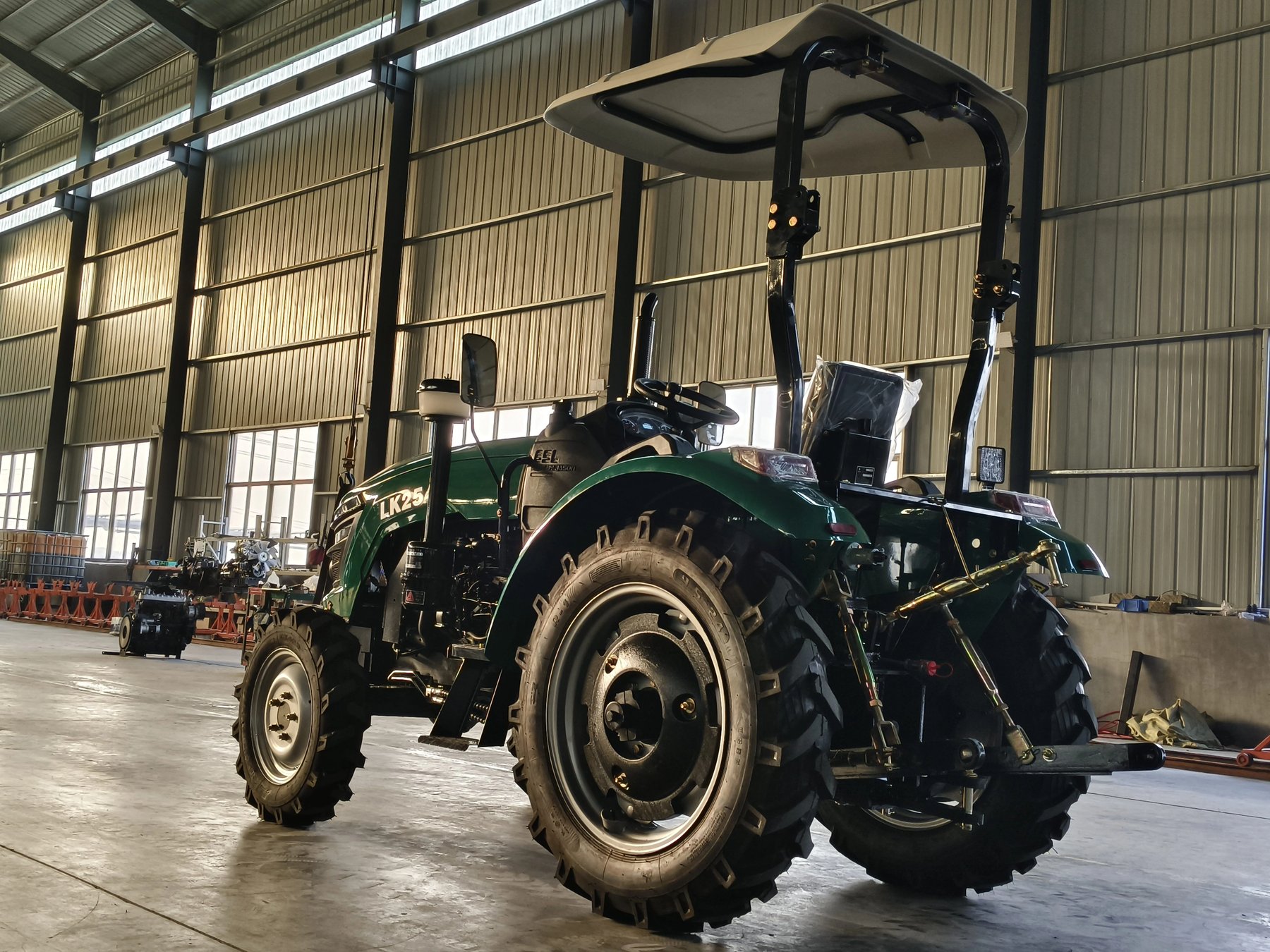 Traktor Pacco 30