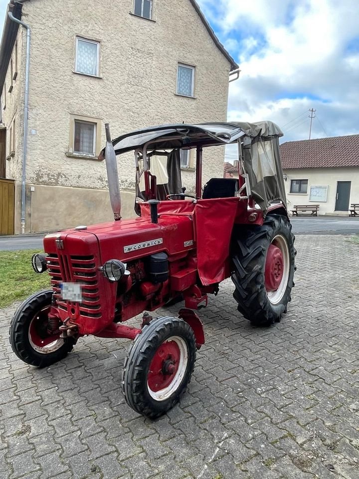 Tractor McCormick D-432
