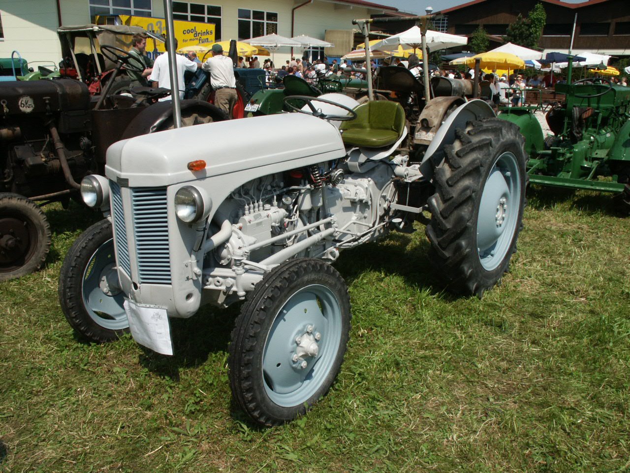 Tractor Massey Harris Ferguson TED-D20