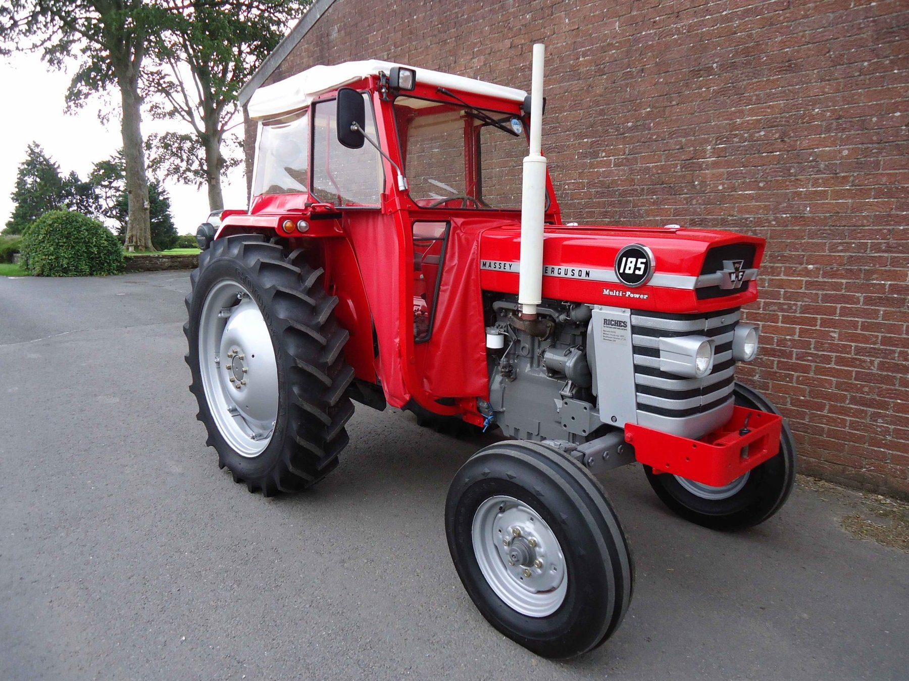 Tractor Massey Ferguson MF 185