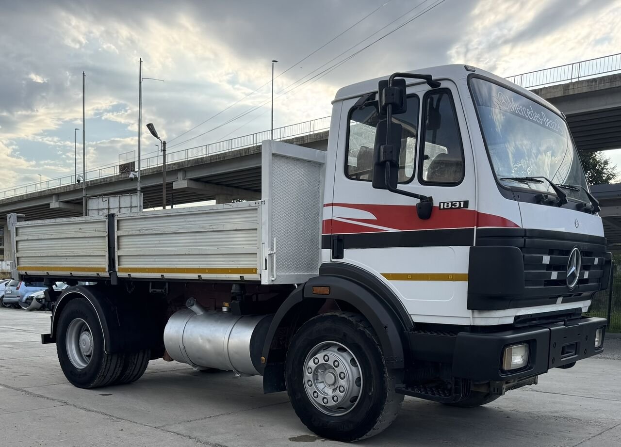 Truck Mercedes Benz 2031 AK
