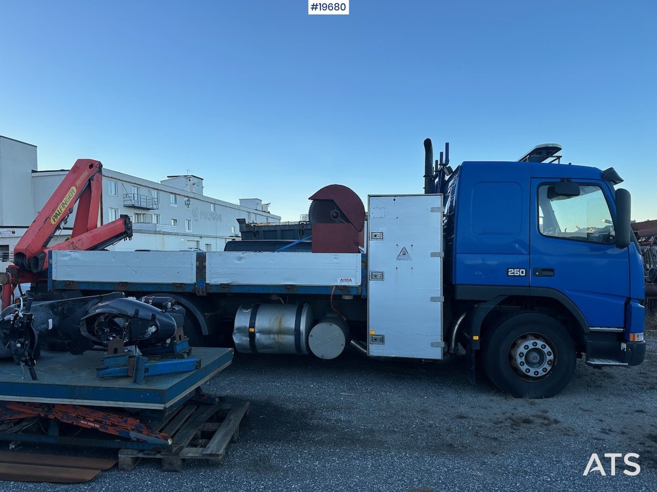 Truck Volvo FM7-42T-71S