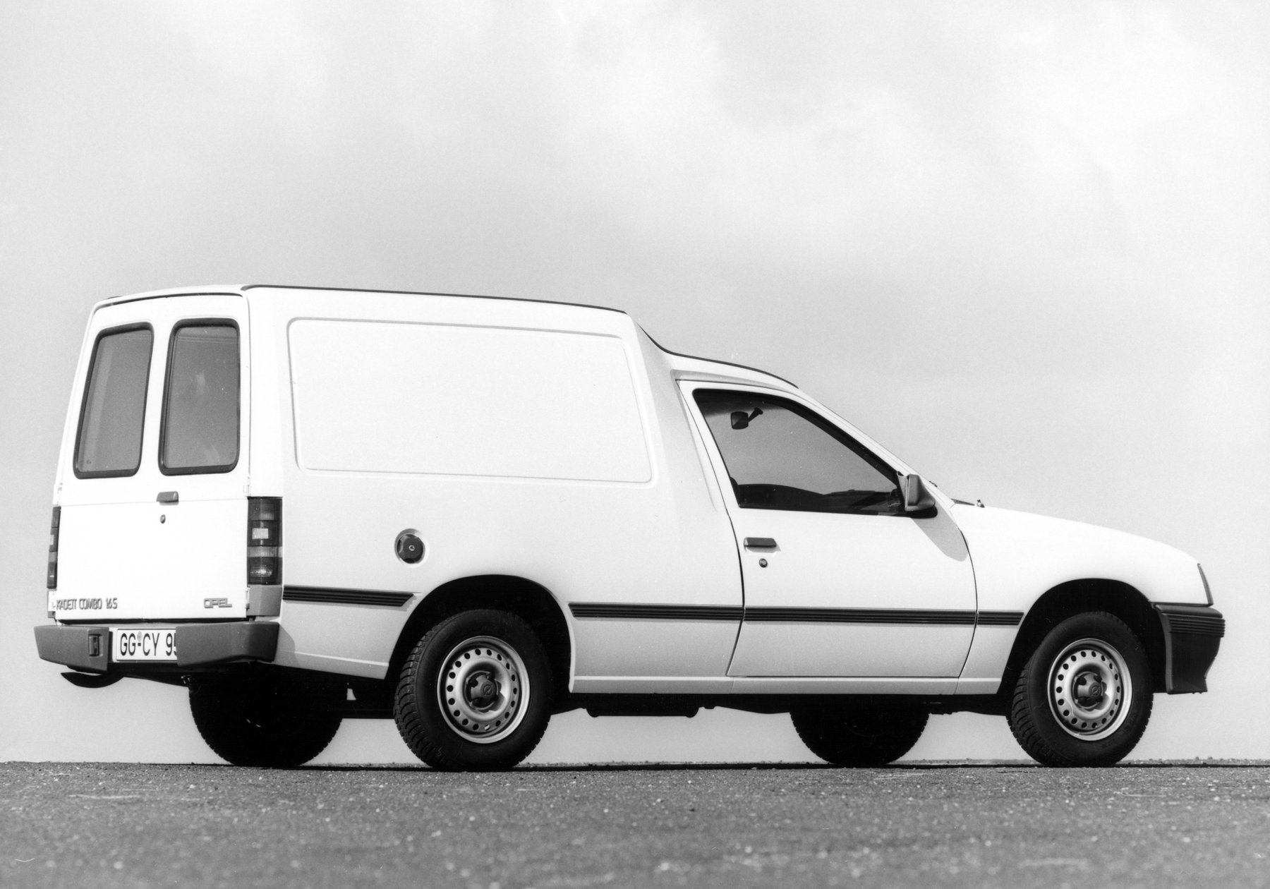 Transporter Opel KADETT 1.2S