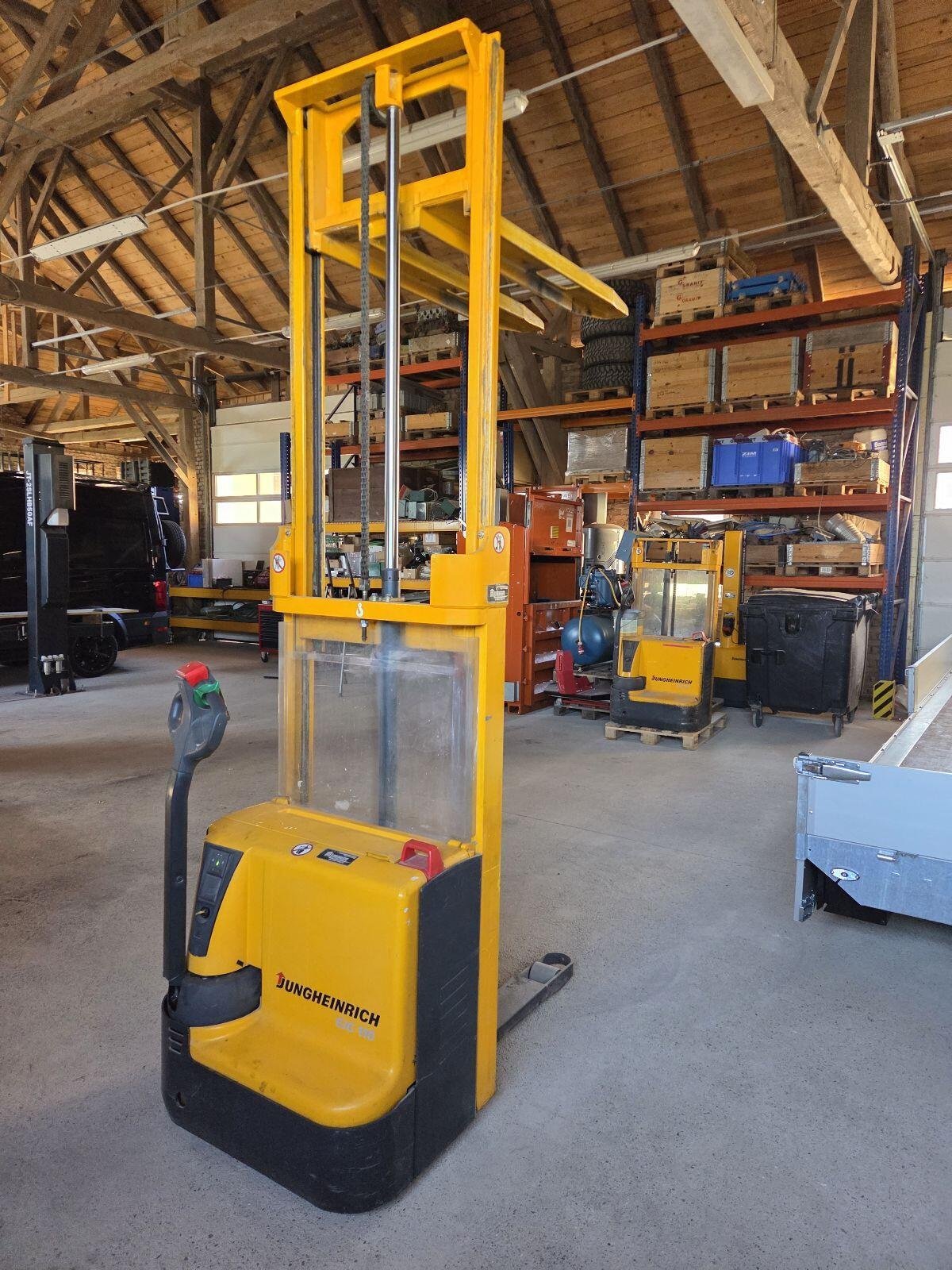Pallet truck Jungheinrich EJC 110 - 250ZT