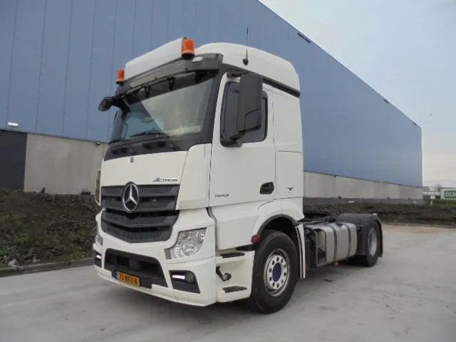 Truck Mercedes Benz 1838 LS