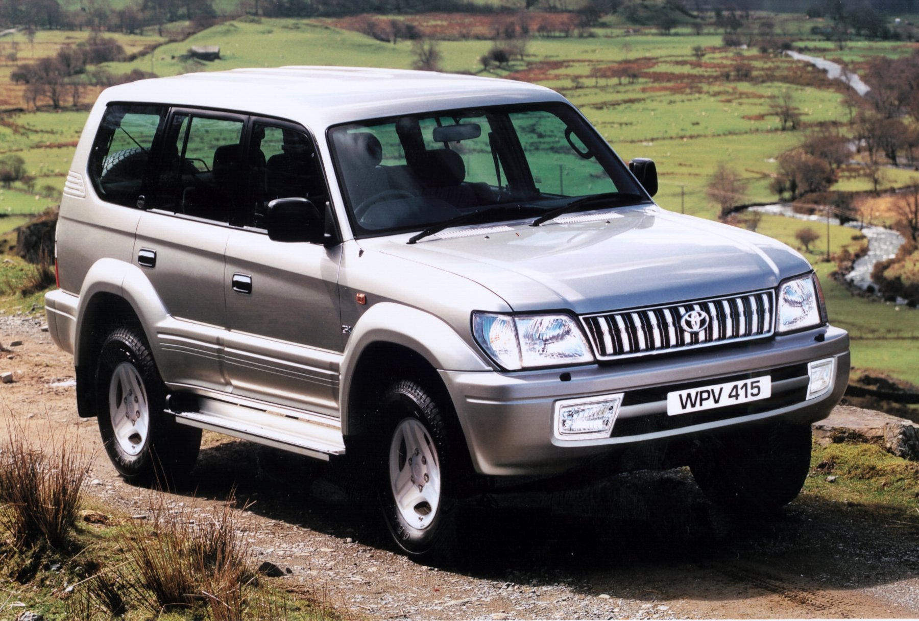 Van Toyota LAND CRUISER 90