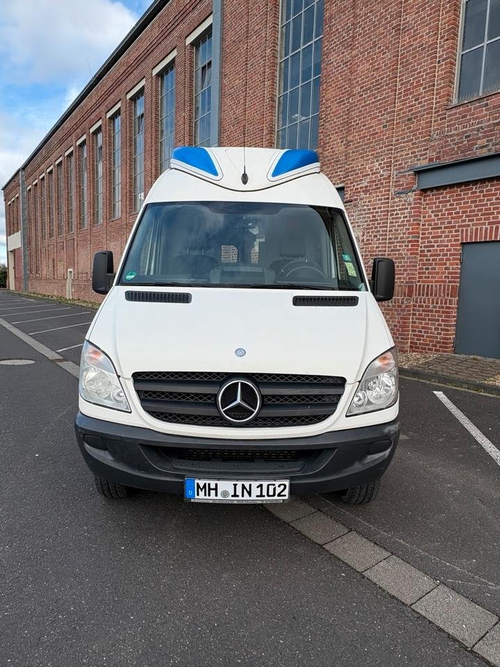 Truck Mercedes Benz 906.155