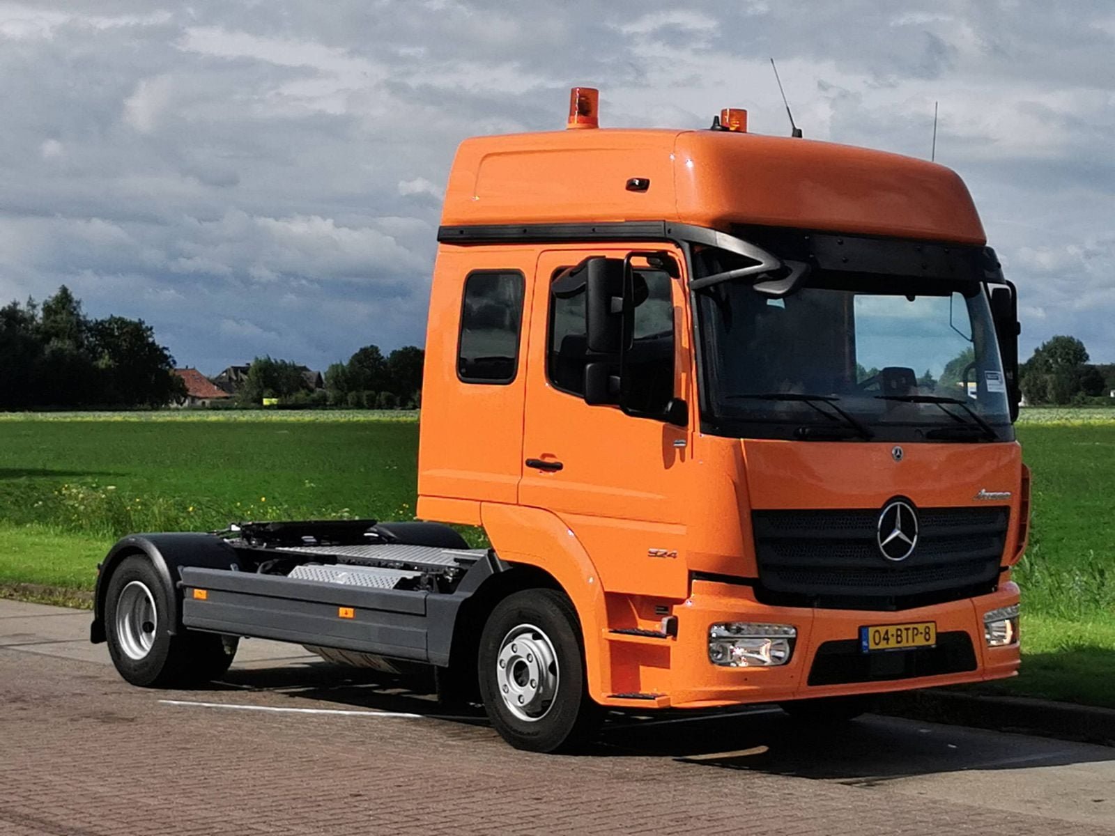 Truck Mercedes Benz ATEGO 924