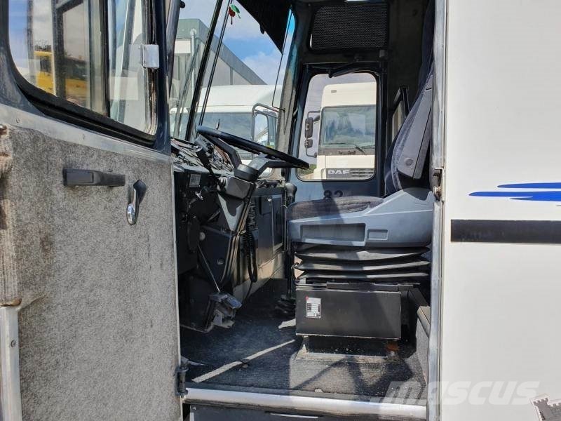 Truck DAF SB 3000 DKX 585