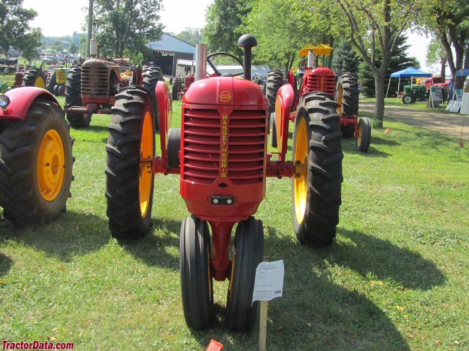 Tractor Massey Harris 101 Junior