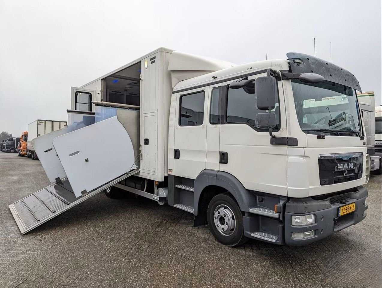 Truck MAN TGL 12.180 4X2 BL EEV