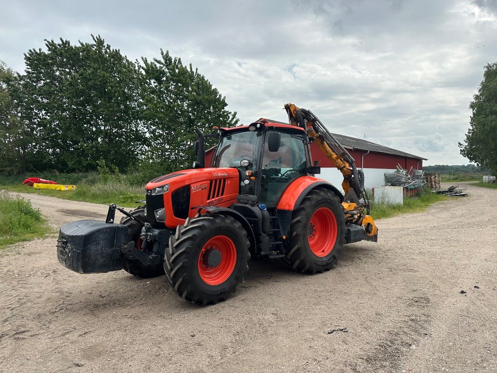 Traktor Sial Hunter 173