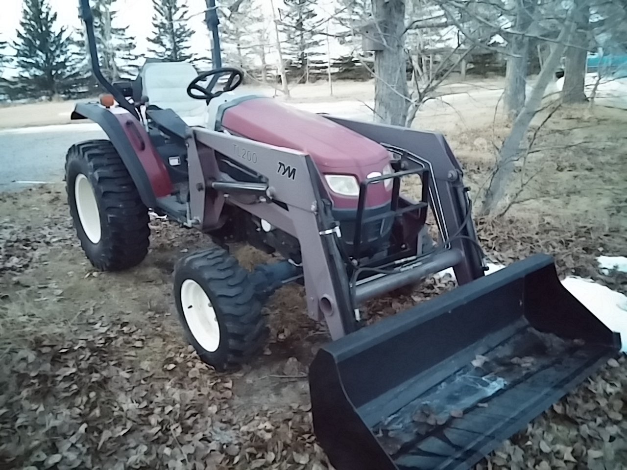 Tractor TYM T330 HST