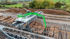Sennebogen High performance at the sorting line and in the log yard