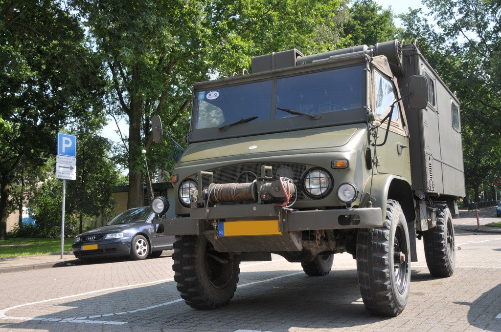 Van Mercedes Benz S/404.1