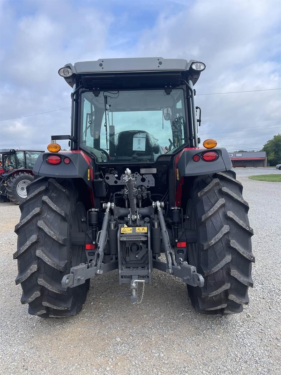 Tractor Massey Ferguson 5711
