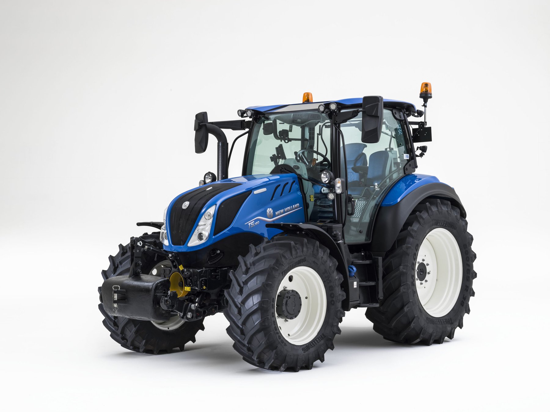 Traktor JCB 5T
