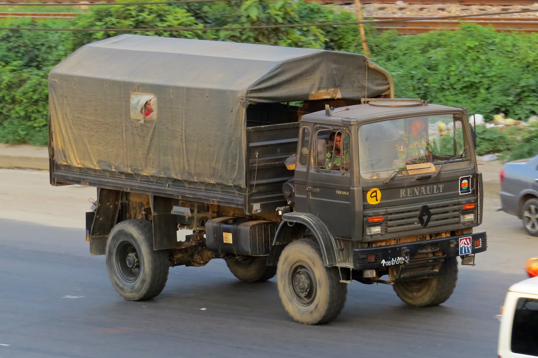 Lastwagen Renault COMMANDO TWO