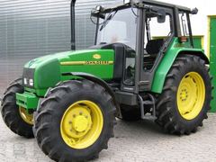 John Deere 3300