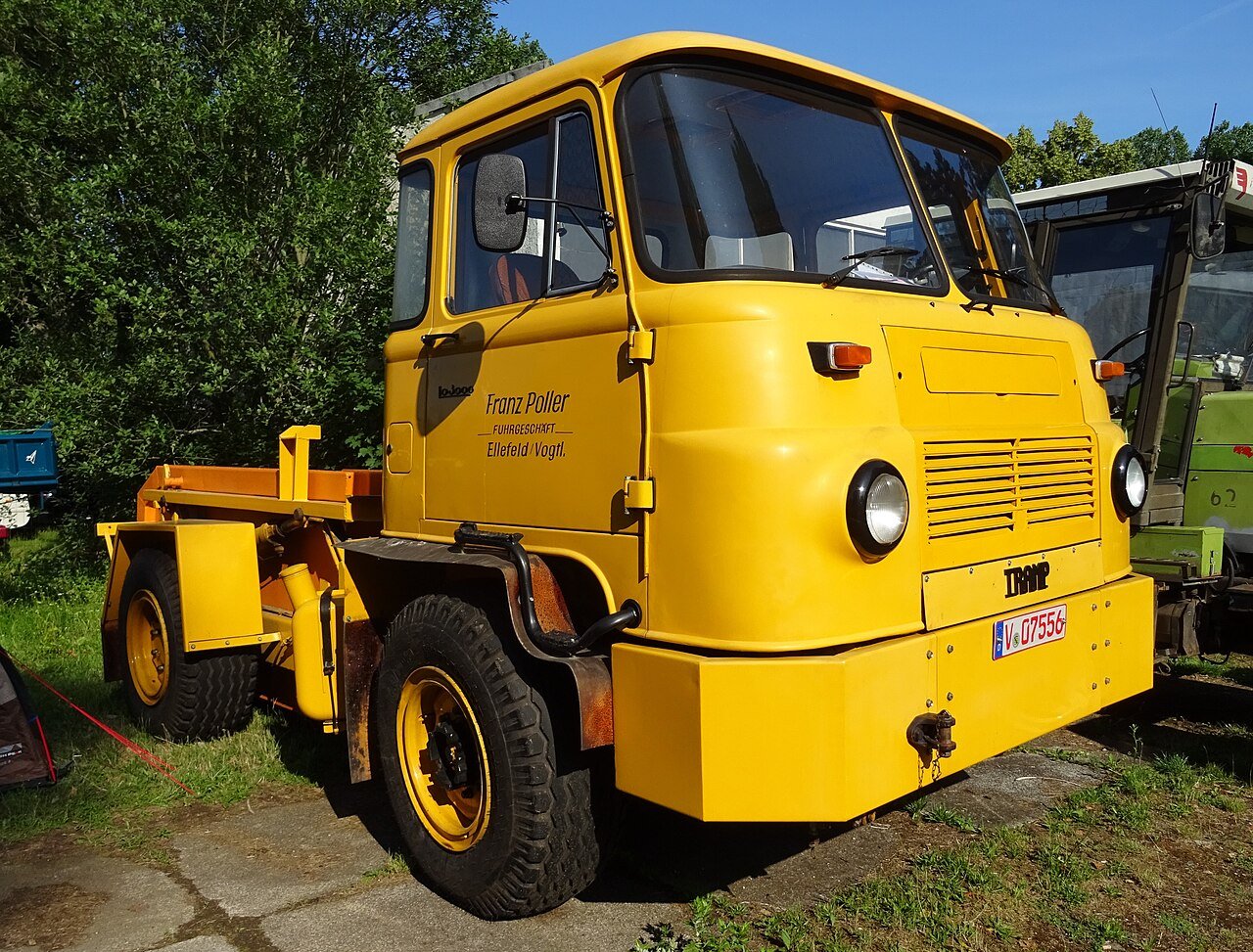 Light trailers up to 750 kg Tramp 25L