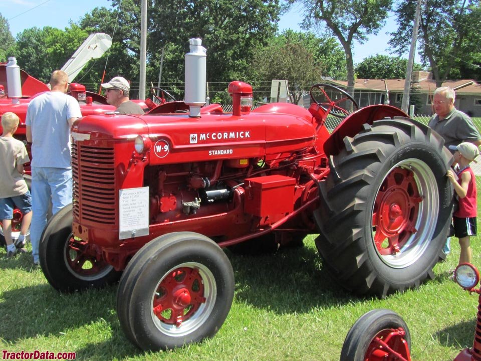 Tractor Mccormick Deering W-9