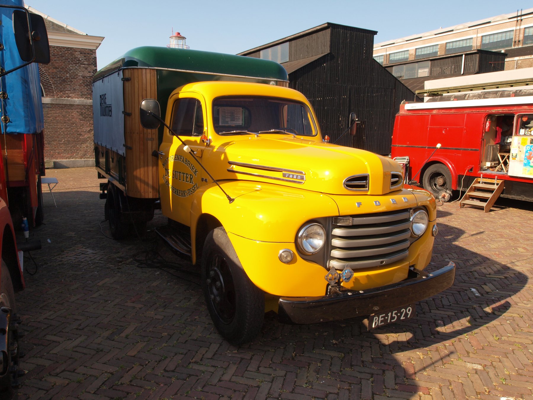 Truck Ford F4