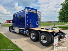 Paccar 579EV , T680