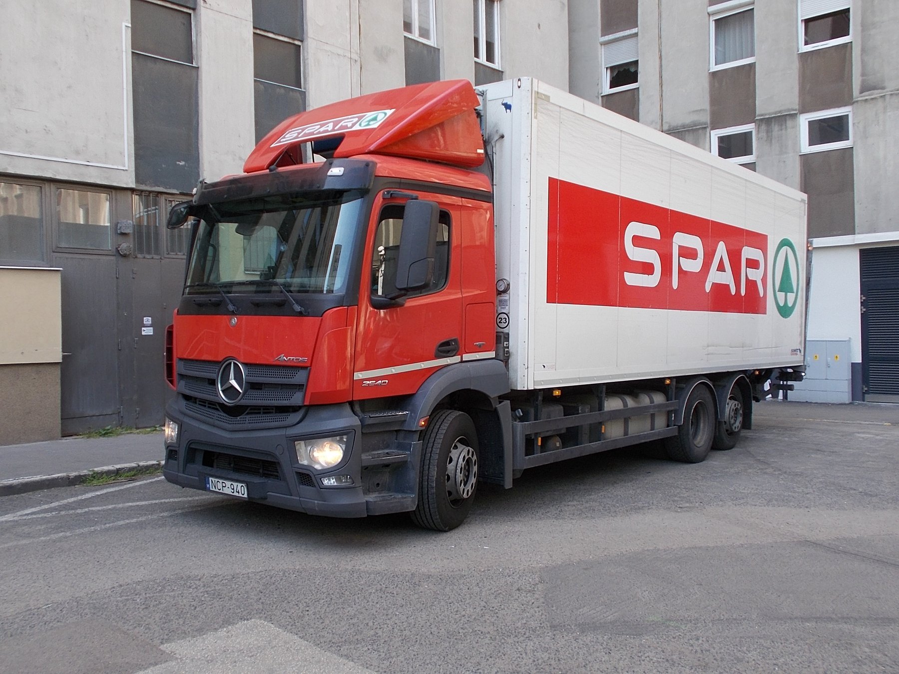 Truck Mercedes Benz Antos 2540