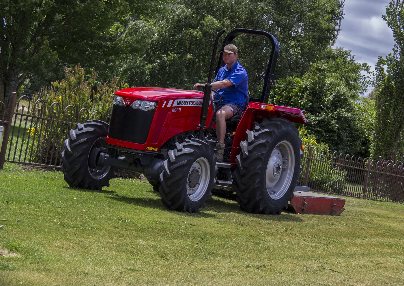 Tractor Massey Ferguson 2615 4WD