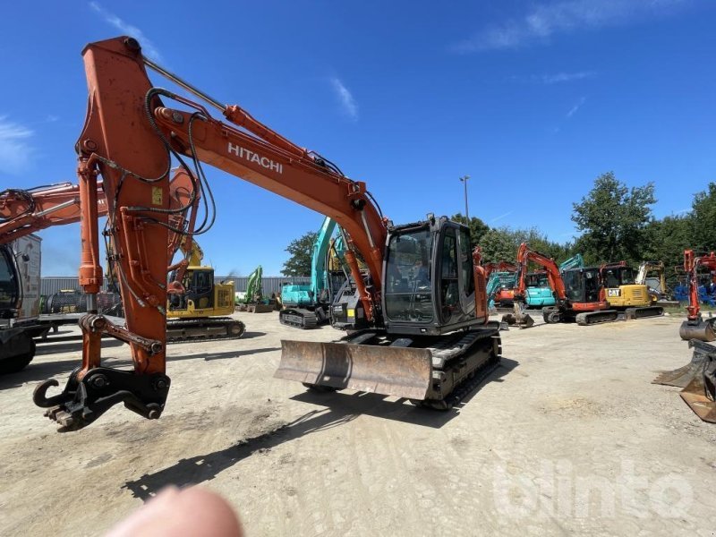 Excavator Hitachi ZX135US-3