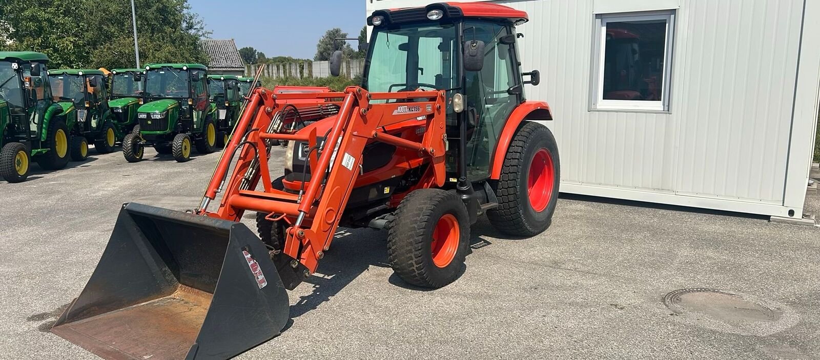Traktor Dk 904
