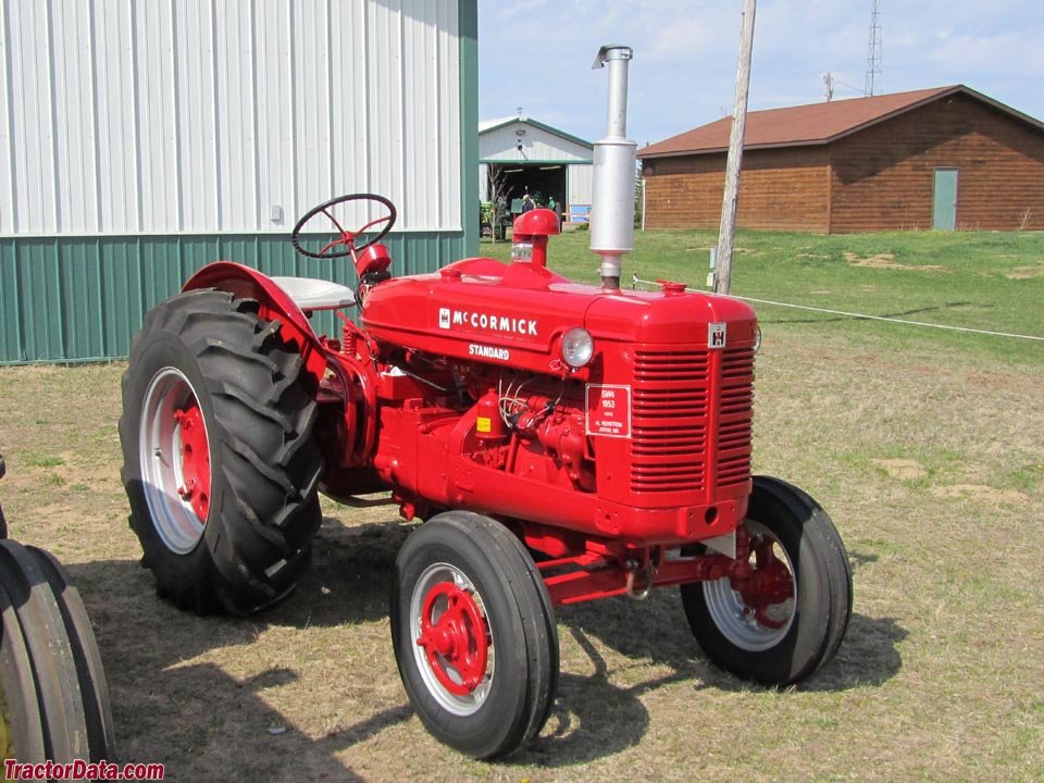Tractor McCormick SUPER W-4