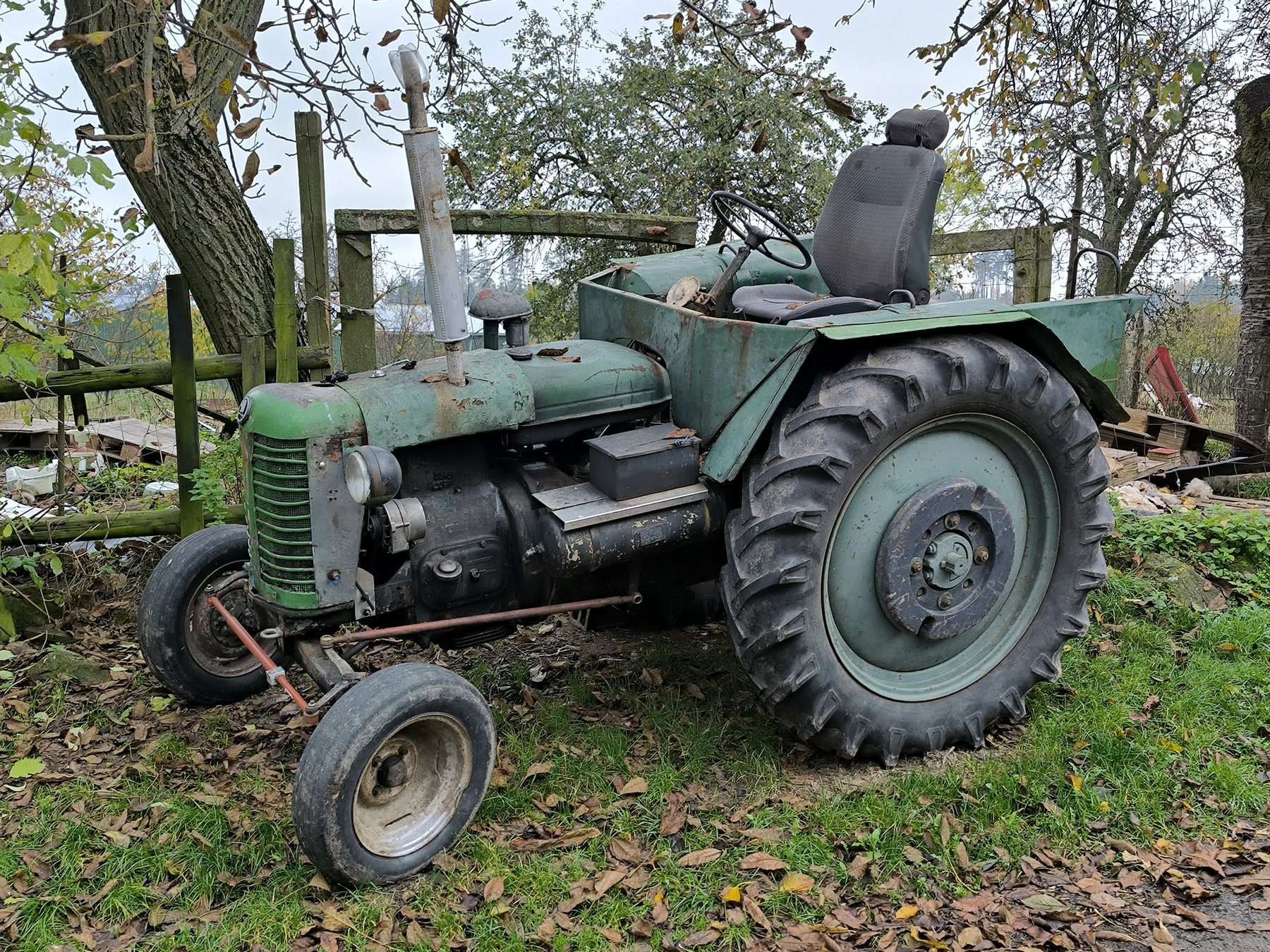 Tractor Zetor Z-25